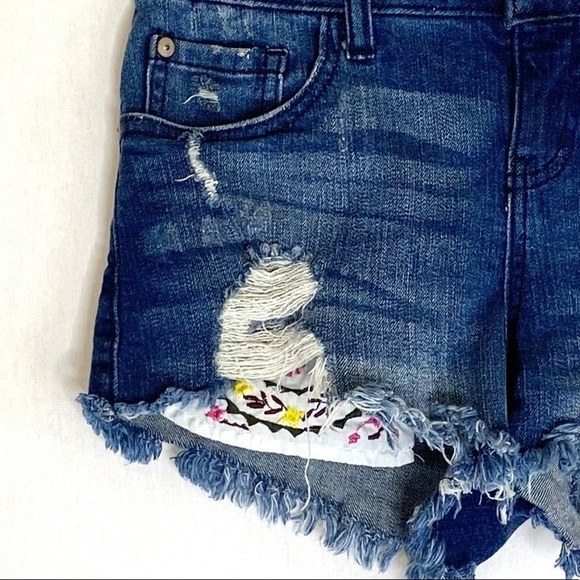 HARPER Exposed Needlepoint Pocket Denim SHORTS Cutoffs 25” Waist Distressed Cute - Picture 1 of 4